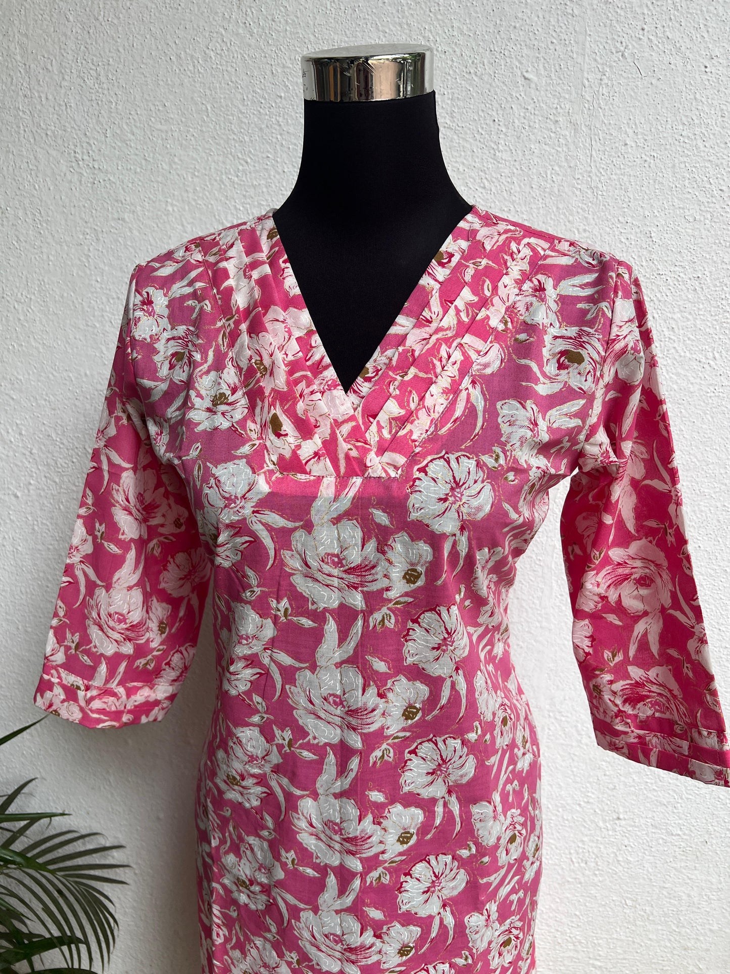 Women’s readymade Straight Kurtis