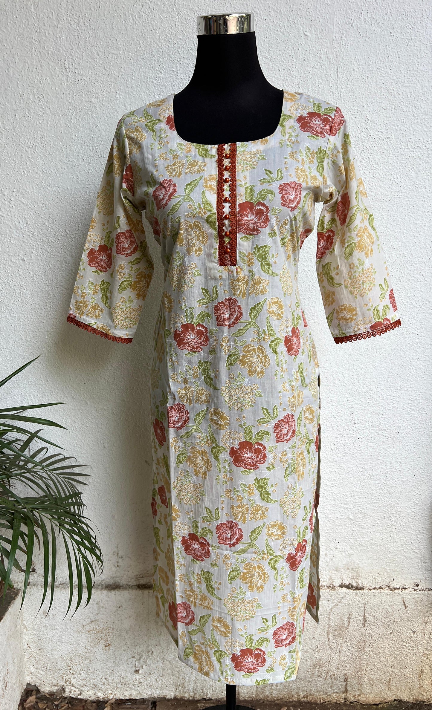 Women’s readymade Straight Kurtis