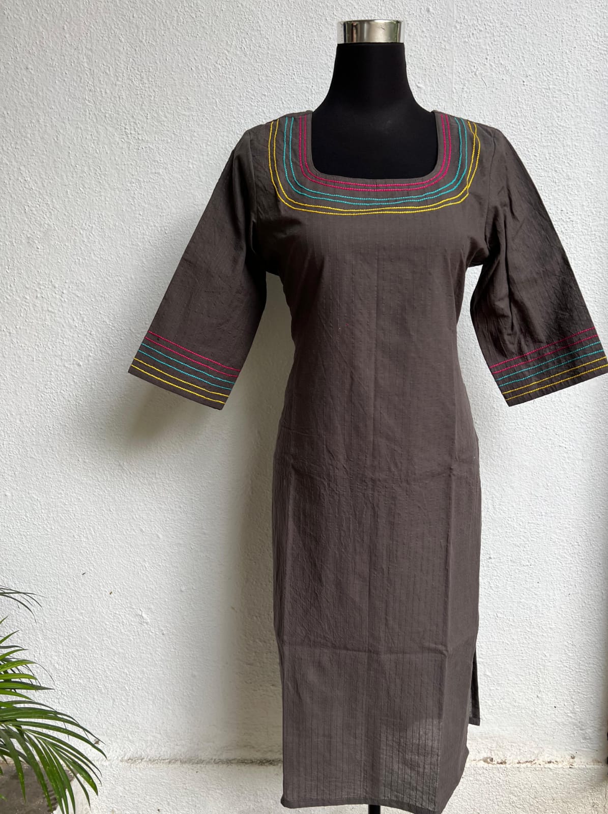 Women’s readymade Straight fit Kurtis