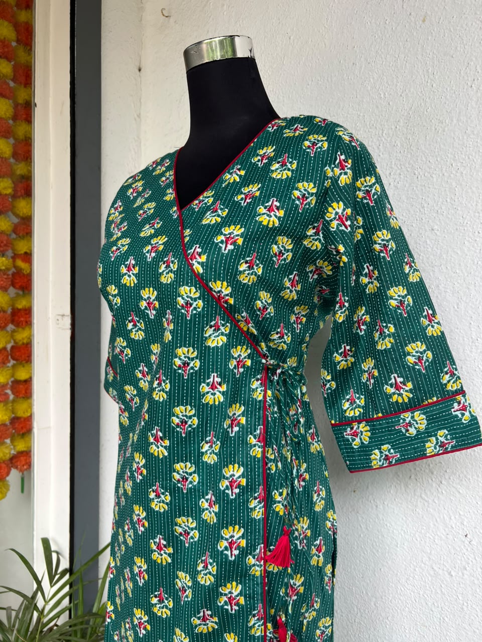 Women’s readymade Straight fit Kurtis