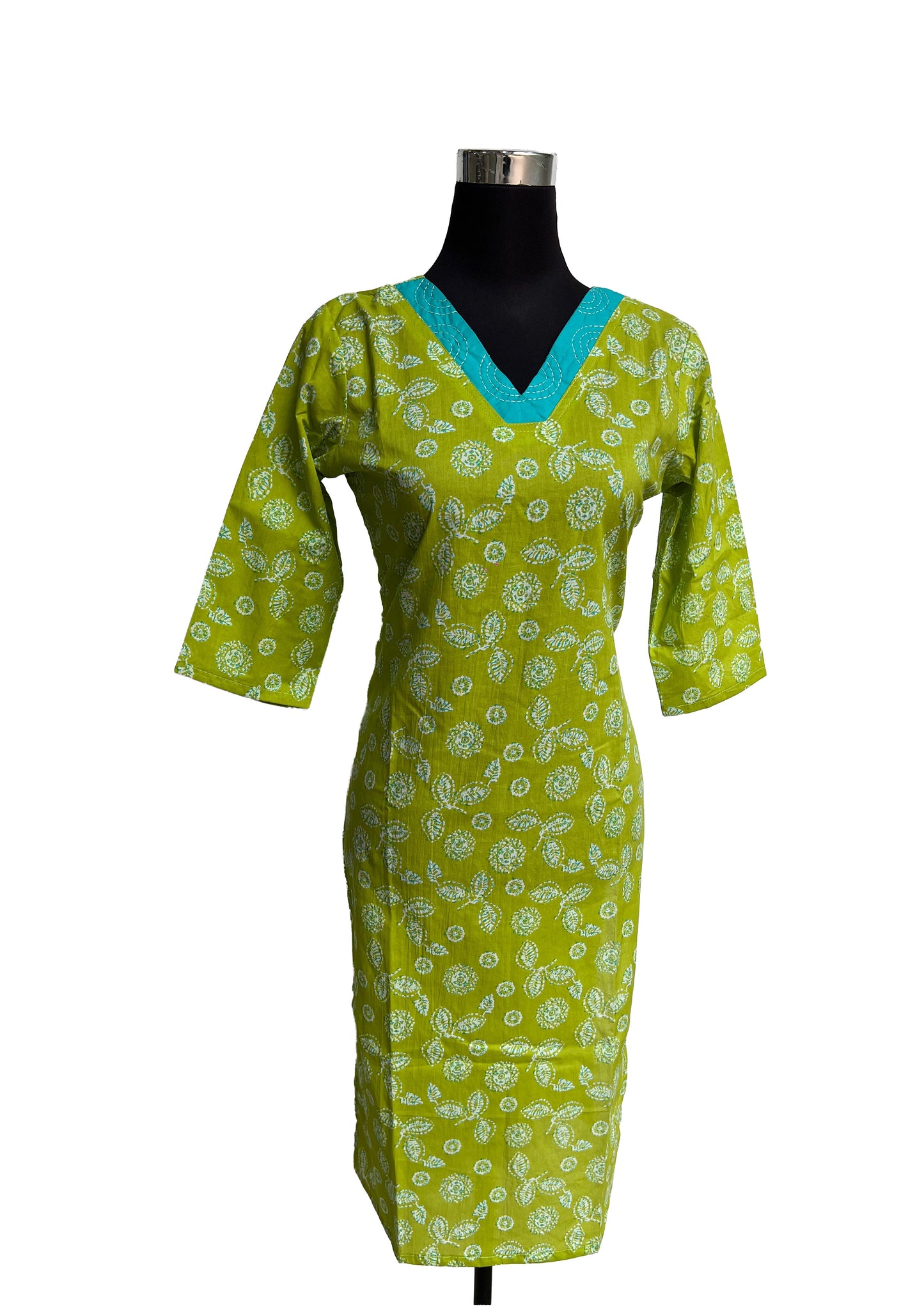 Women’s Green Floral Printed Straight Kurti with Contrast V-Neck