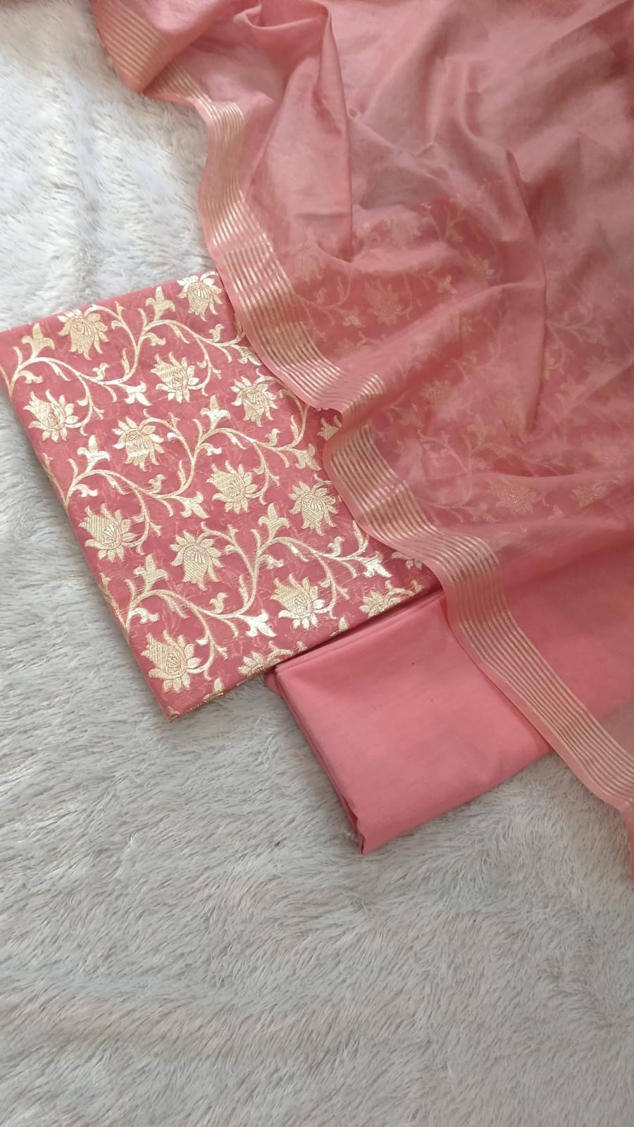 Jaal Banarsi silk 3 piece set