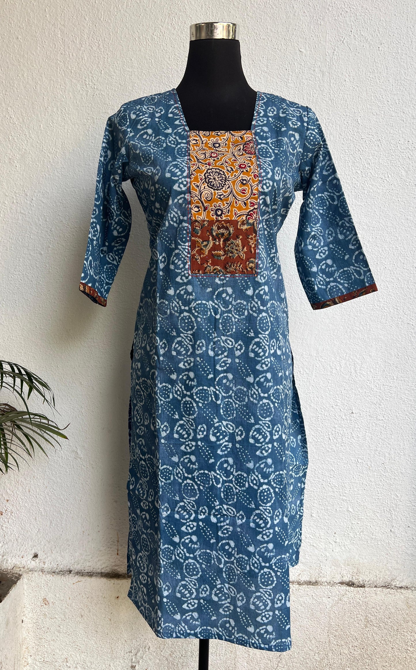 Women’s readymade Straight fit Kurtis