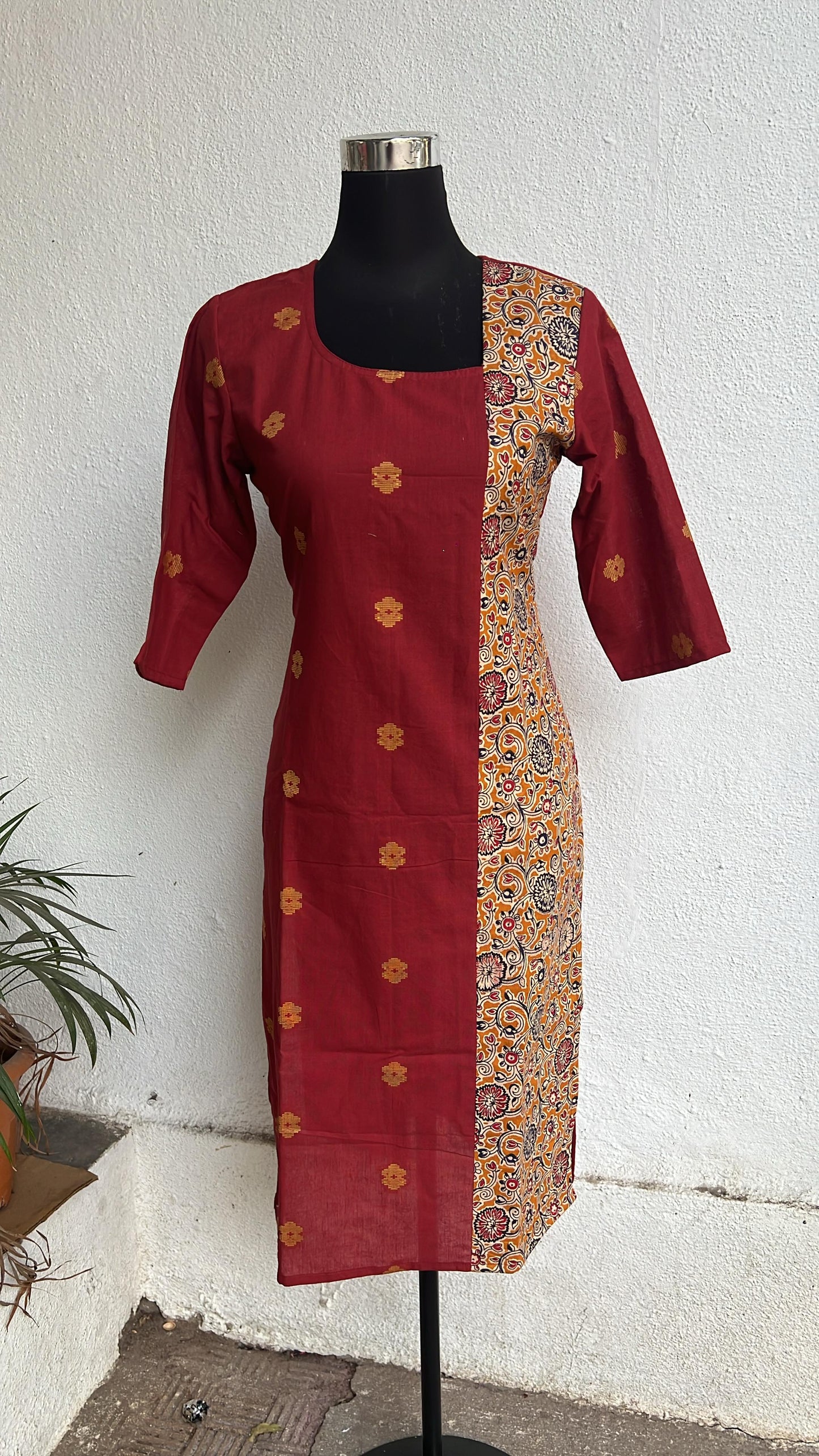Women’s readymade Straight fit Kurtis