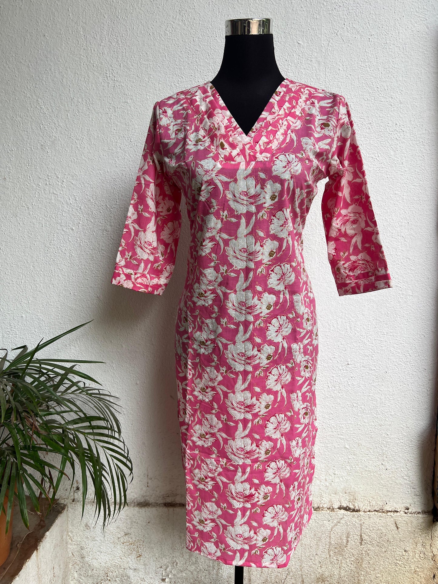 Women’s readymade Straight Kurtis
