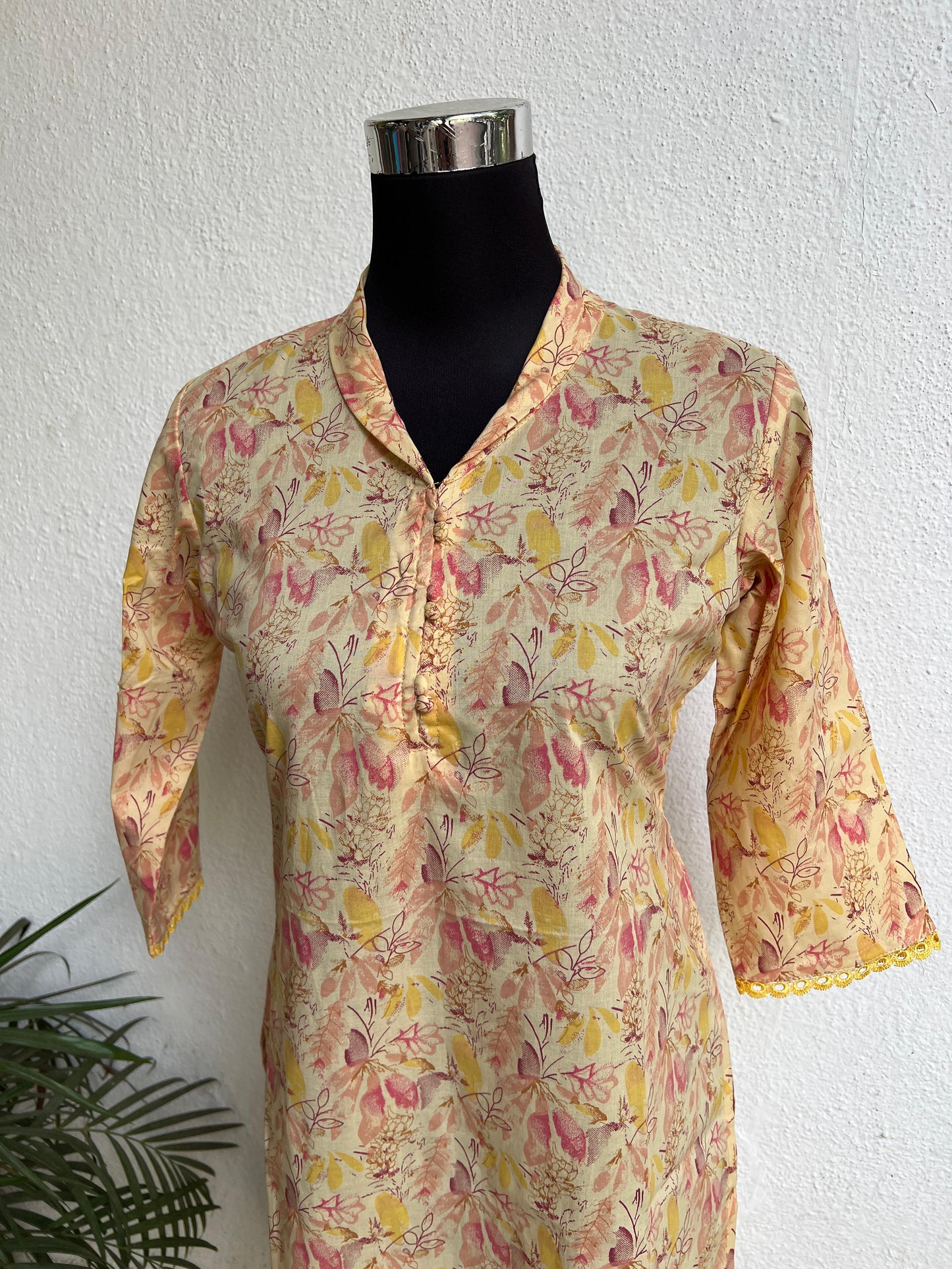 Women’s readymade Straight Kurtis