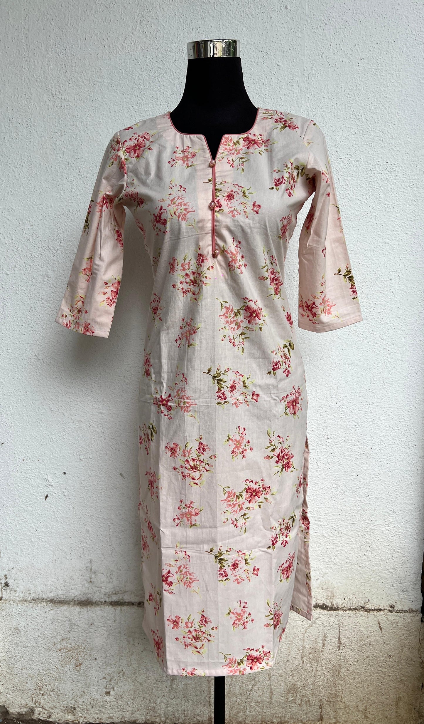 Women’s readymade Straight fit Kurtis