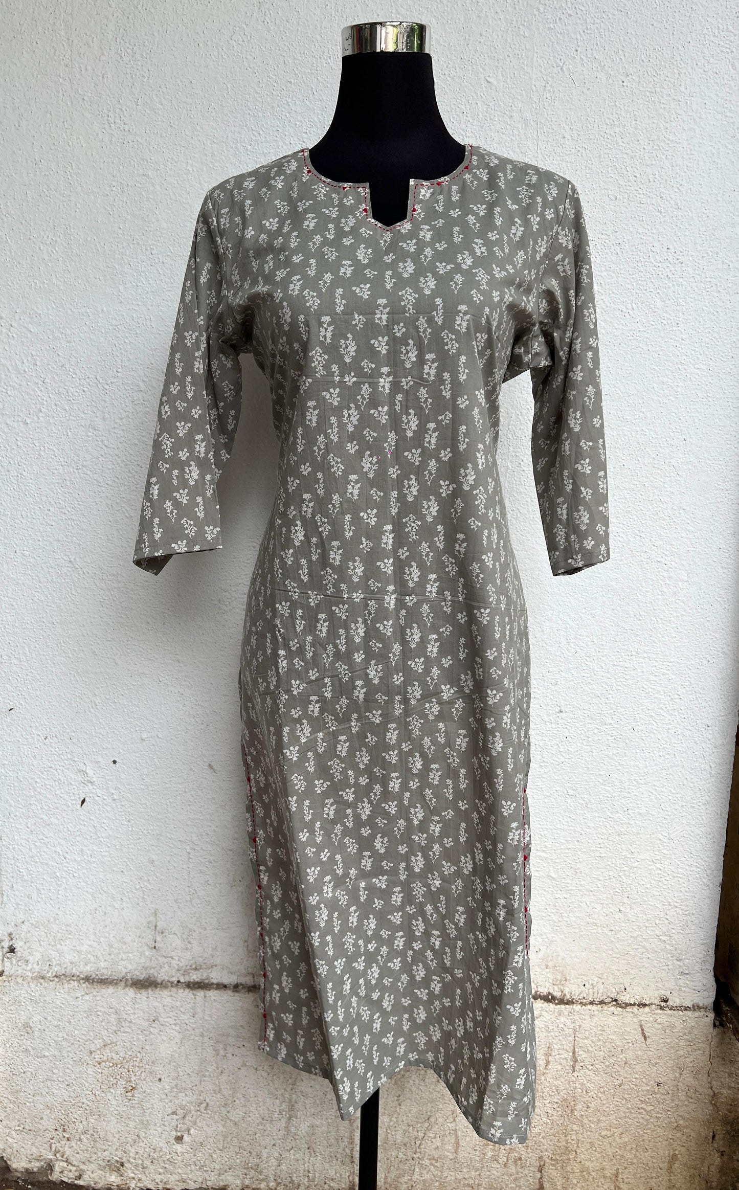 Women’s readymade Straight Kurtis
