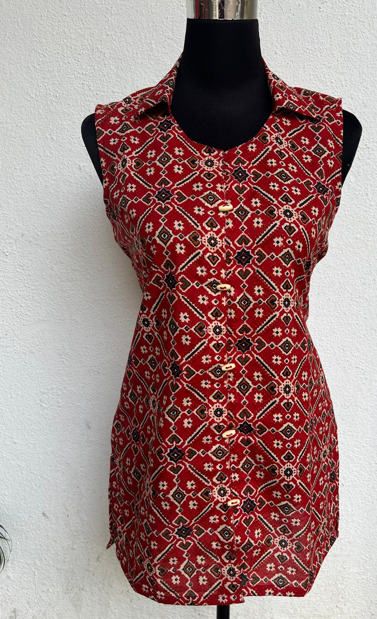 Women's ready made short tops{ tunics}