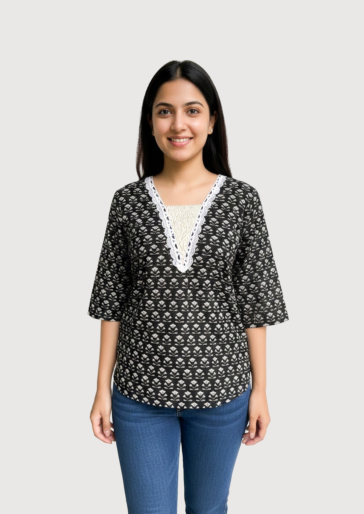 Women's Black & White Floral Print V-Neck Tunic Top / Short Top with White Lace Trim