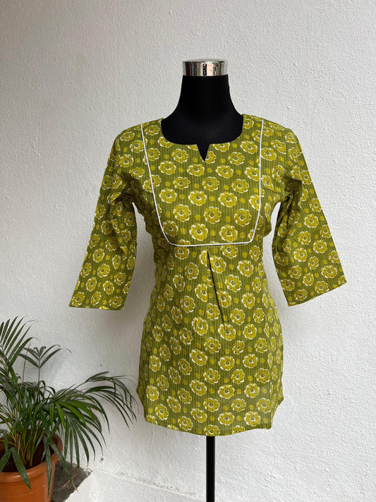 Women's ready made short tops{ tunics}