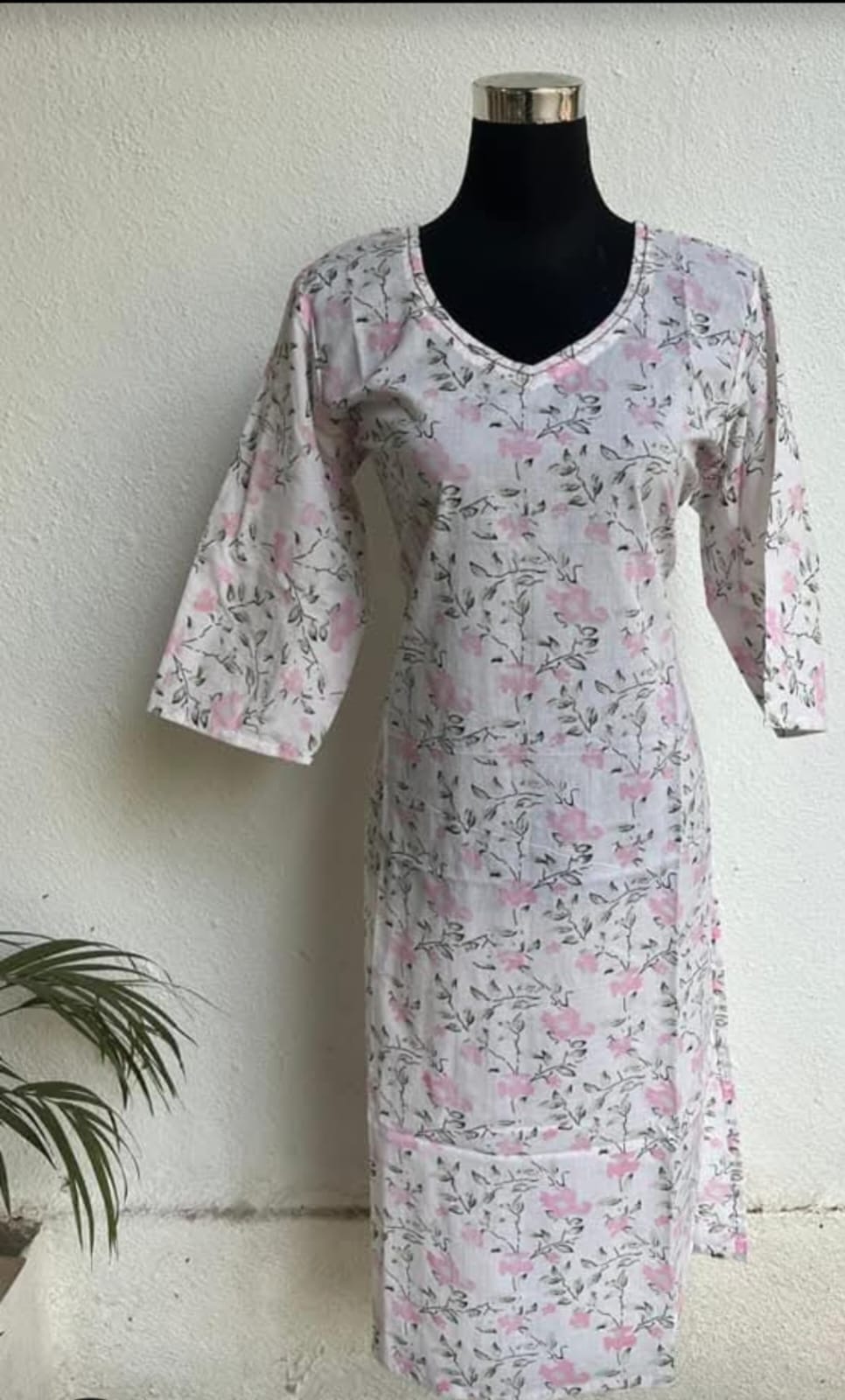 Women’s readymade Straight fit Kurtis