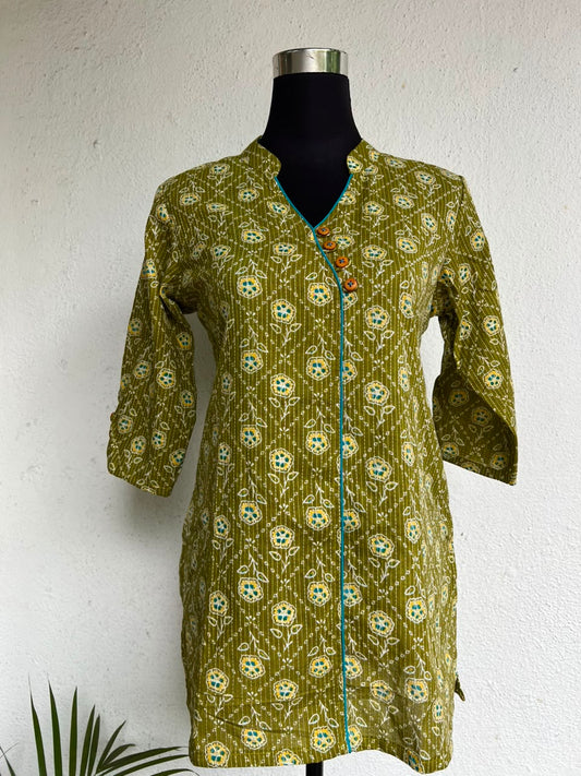 Women's ready made short tops{ tunics}