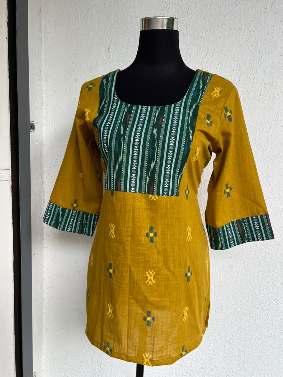 Women's ready made short tops{ tunics}