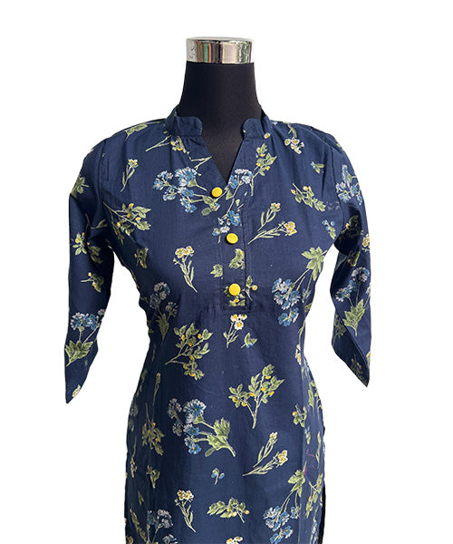 🌼 Women’s Navy Blue Floral Printed Straight Kurti